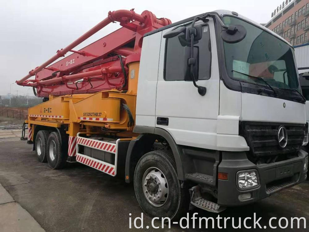 Used Concrete Pump Truck 06